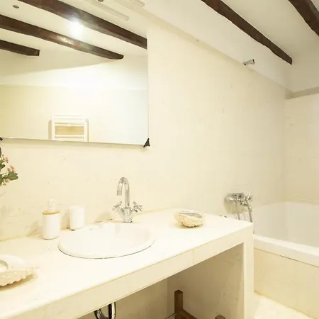 Ugarte By Smiling Apartment *
